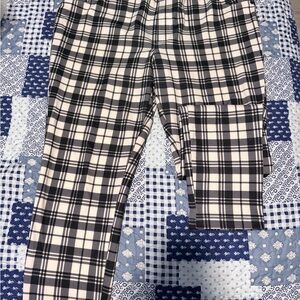 Cato Plaid Leggings in Black and White